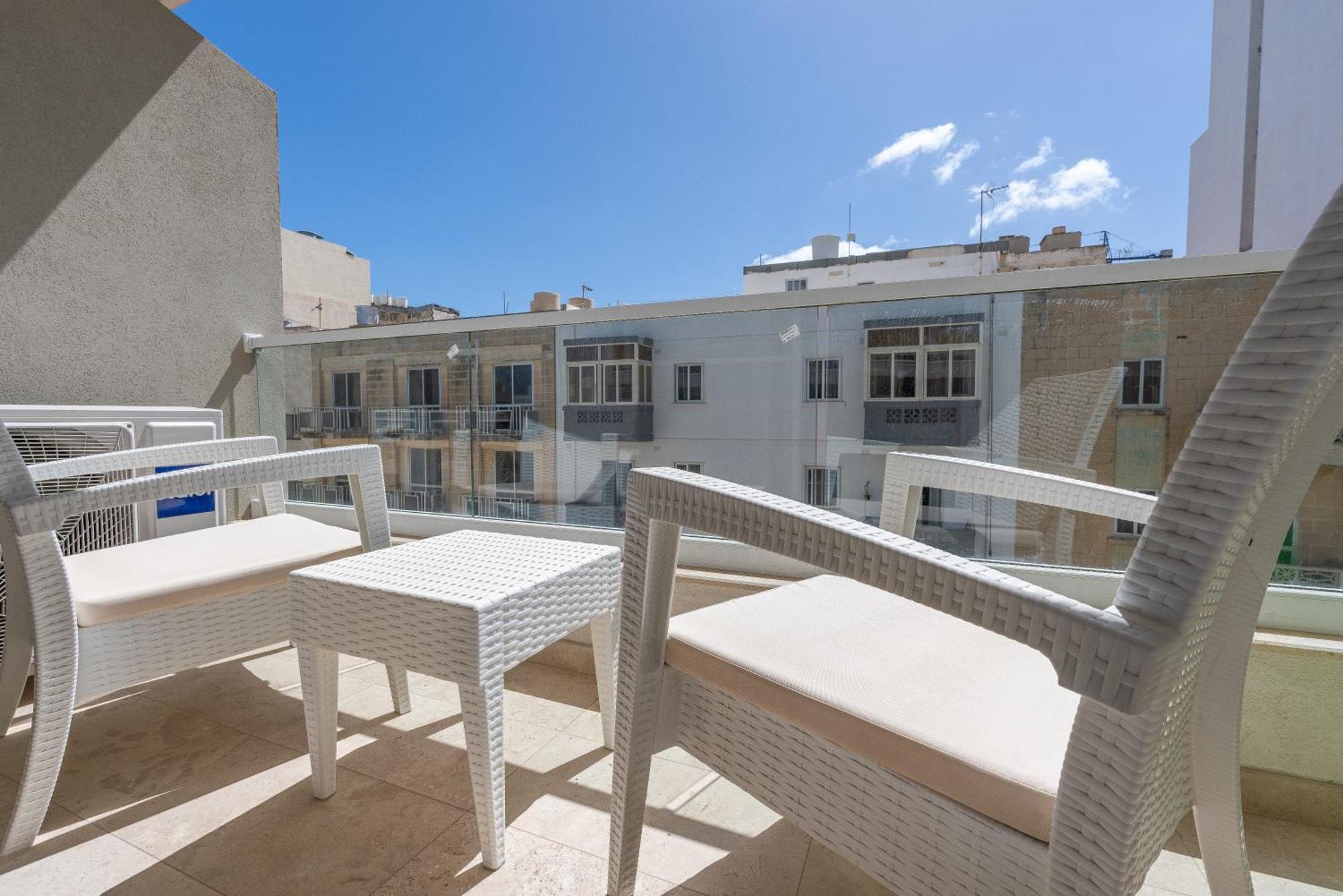 Modern & Luxurious Apartment - Prime Location St. Paul's Bay Bagian luar foto